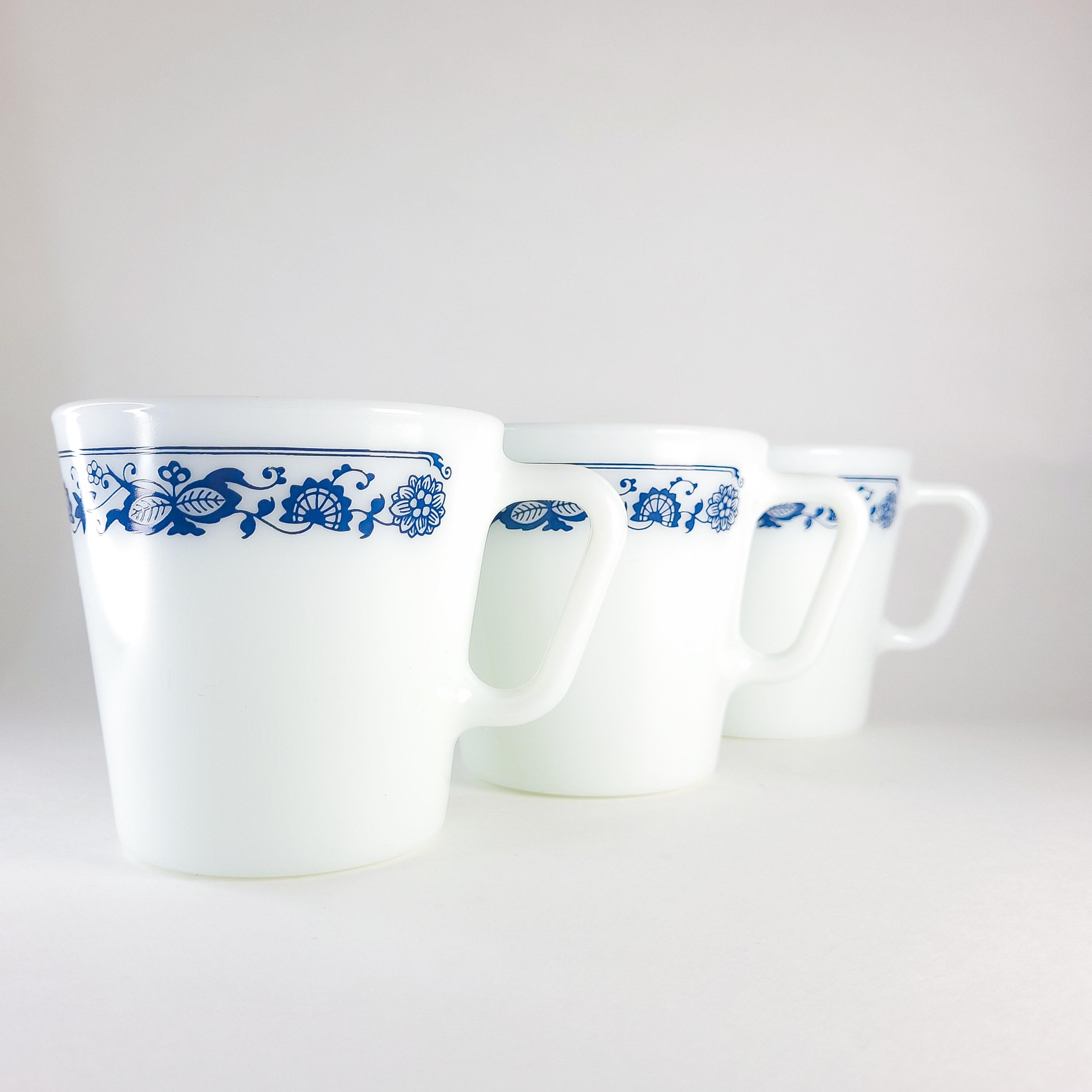 3 Pyrex Old Town Blue Mugs
