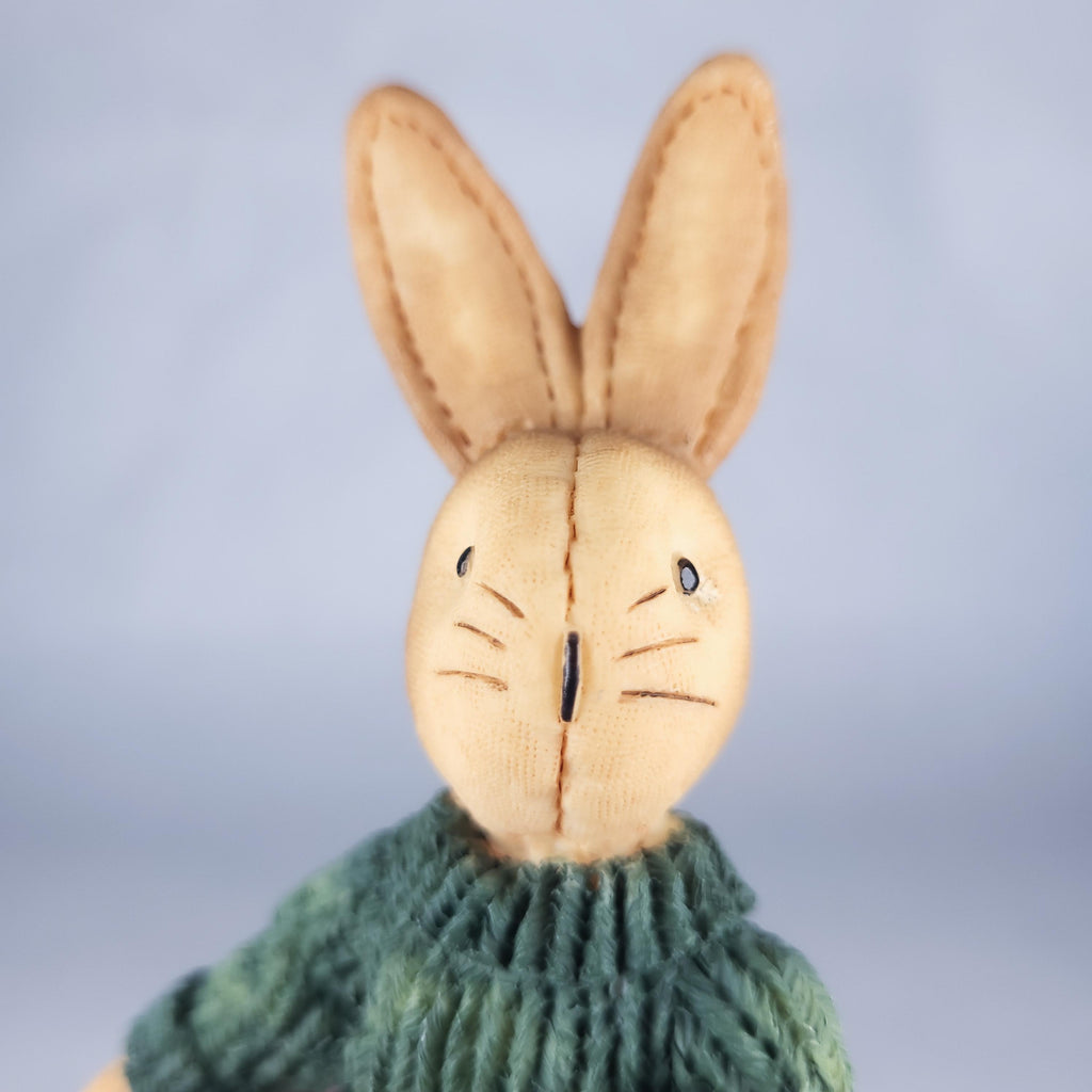 Vintage House of Lloyd Bunny Trinket Box, Collectible Keepsake Jewelry Storage
