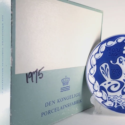 1975 Royal Copenhagen Mother’s Day Plate